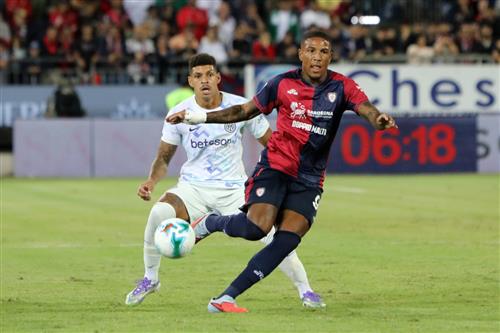 Cagliari contre Inter Milan