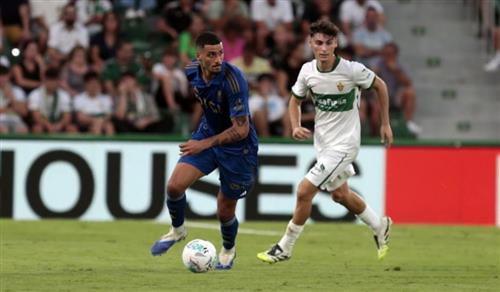 Elche contre Real Oviedo
