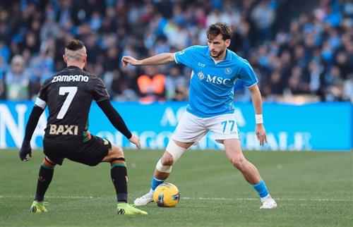 Naples contre Venise