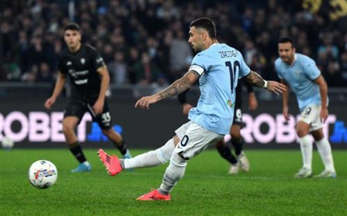 Latium contre Cagliari