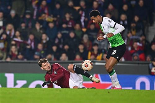 Sparte Prague contre Liverpool