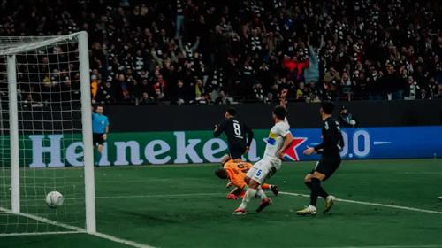 Eintracht Francfort contre Saint-Gilius