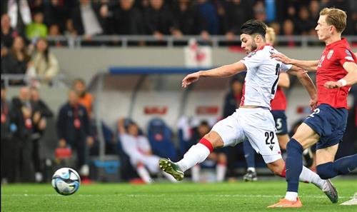 Neville contre l'Écosse