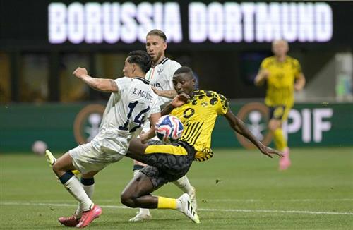 Dortmund contre Monterrey