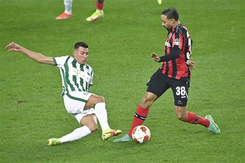 B. Leverkusen contre Ferencvaros