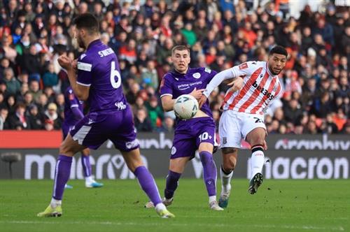 Stoke City contre l'arrondissement de Stevenage