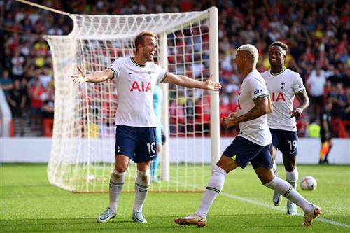 Nottingham contre Tottenham Hotspur