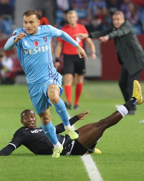 Étoile Rouge VS Trabzonspor