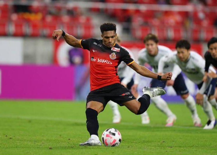 Responsable de Nagoya : l'aide étrangère Mateus s'est déchiré le ligament croisé antérieur gauche et est retourné au Brésil pour se faire soigner