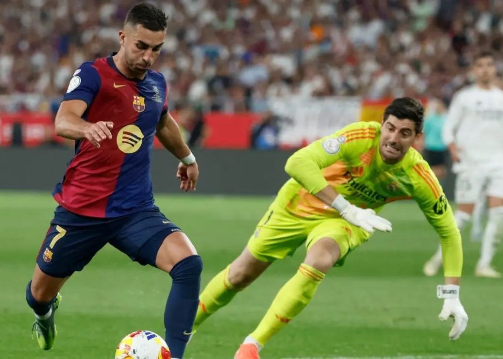 Médias occidentaux : Flick a demandé à Condé de jouer en arrière et à Ferran de jouer en cinquième position lors de l'entraînement d'aujourd'hui