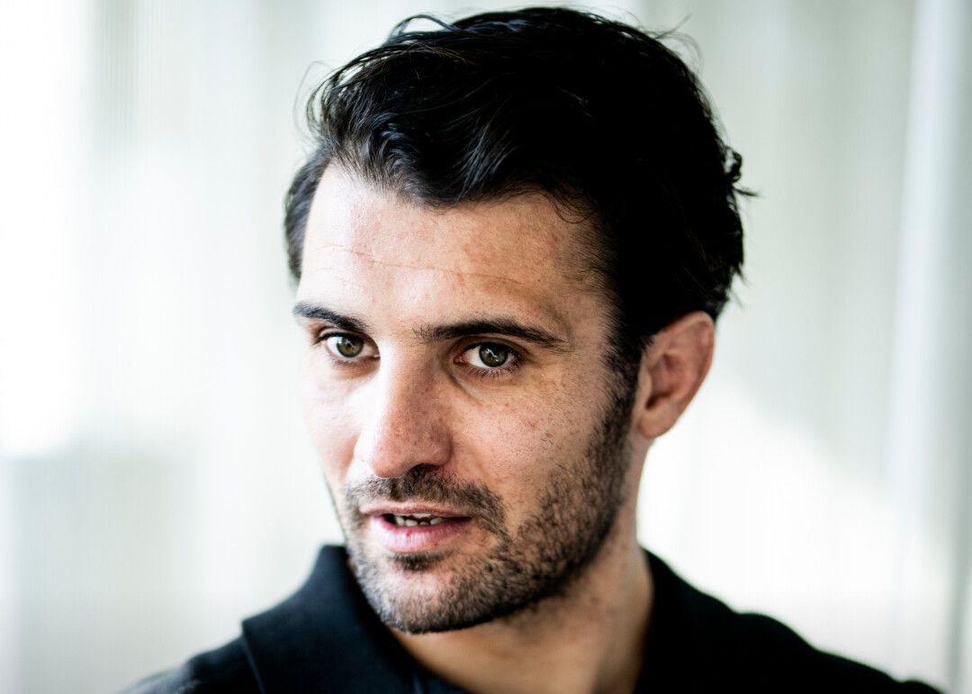 L'ancien international français Dubois a officiellement annoncé sa retraite à l'âge de 31 ans.