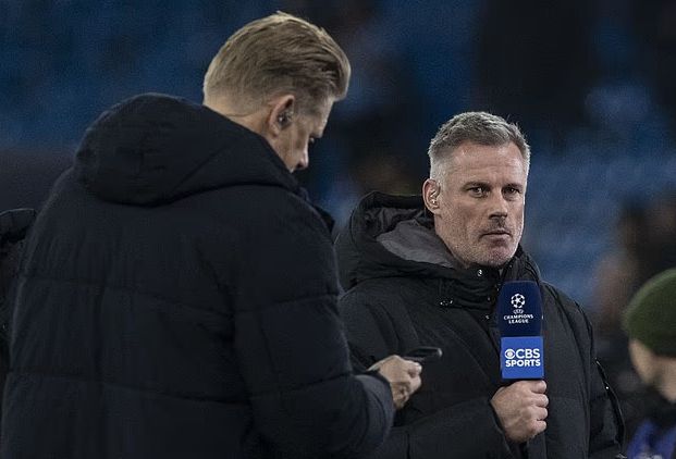 Opération déroutante ! Carragher a un jour proposé d'entrer dans la fan zone de Dortmund pour regarder le match, mais Manchester City s'y est opposé et a été mis de côté.