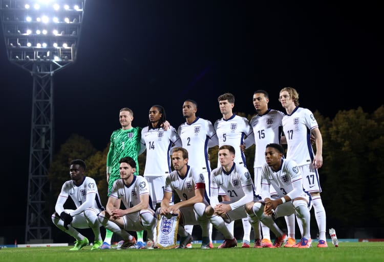 Les médias étrangers prédisent la composition de l'Angleterre pour ce tour préliminaire de la Coupe du monde : Kane et Master La ouvriront la voie ! Bellin est sur la liste