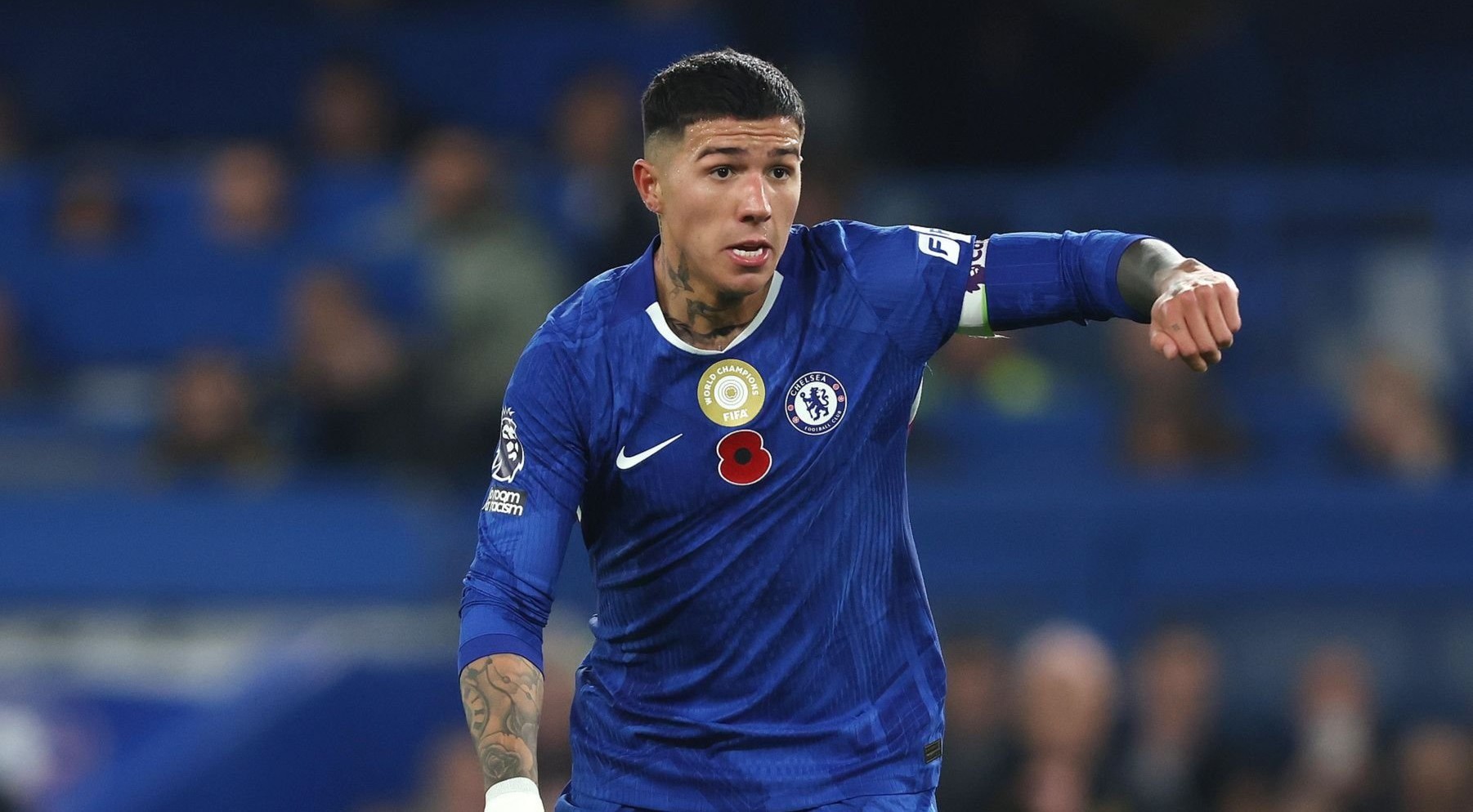 Journaliste : Chelsea est sur le point de conclure un accord de parrainage thoracique avec le géant de la technologie Oracle