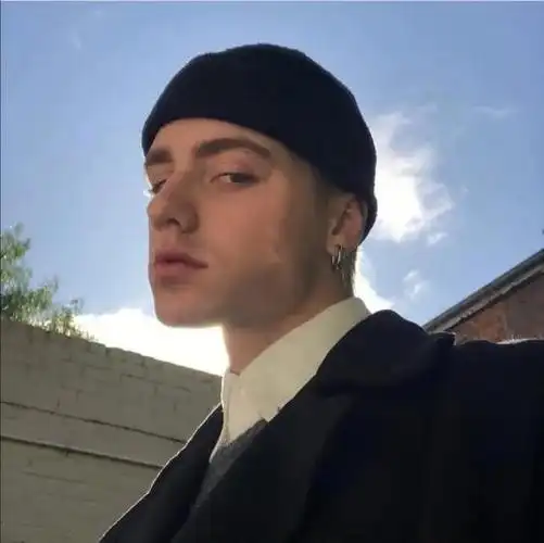 6686体育银牌作者Frank