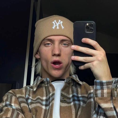 6686体育铁牌作者Lilah