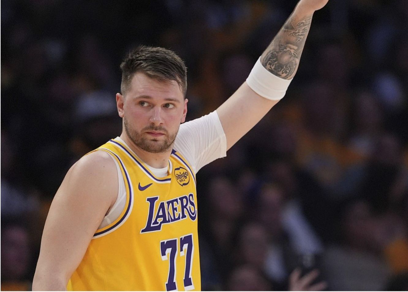881 points en 30 matchs ! Doncic dépasse Kareem Abdul-Jabbar pour devenir le meilleur marqueur des Lakers en 30 matchs