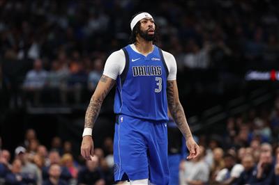 Deuxième mi-temps poussive ! Les sourcils épais ont marqué 27 points sur 9 tirs sur 19, 13 rebonds, 4 passes décisives et 2 blocs.