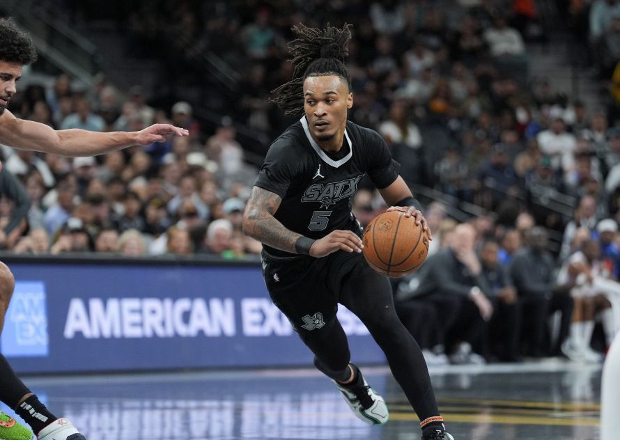 Le héros des séries éliminatoires ! Castle a réalisé 5 tirs sur 12 et a marqué 16 points, 5 rebonds et 6 passes décisives.