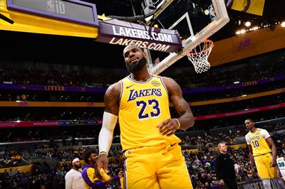 Garnett : La blessure de James revient plutôt à faire pression sur la direction, il veut prendre l'initiative