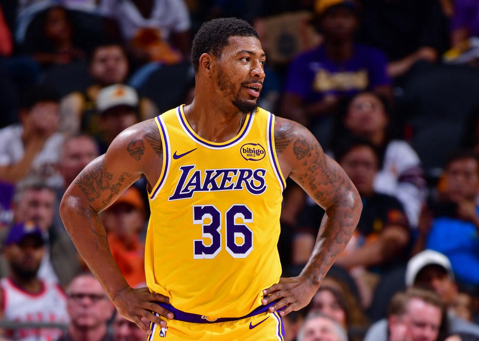 Imprévisible! Smart a commis 3 fautes et commis une erreur ridicule au moment décisif qui a donné le ballon aux Spurs.