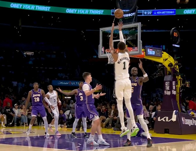 Wenban et Doncic ont tous deux commis 4 fautes ! Les Spurs ont réalisé des lancers francs 16-8 et les Lakers ont gagné par 9 points en un seul quart-temps