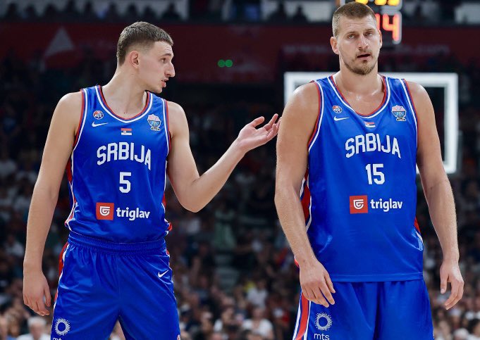 Jokic a enregistré 19 victoires et 6 défaites contre le Heat. Jovic : Il se moque toujours de lui et ne peut pas le supporter.