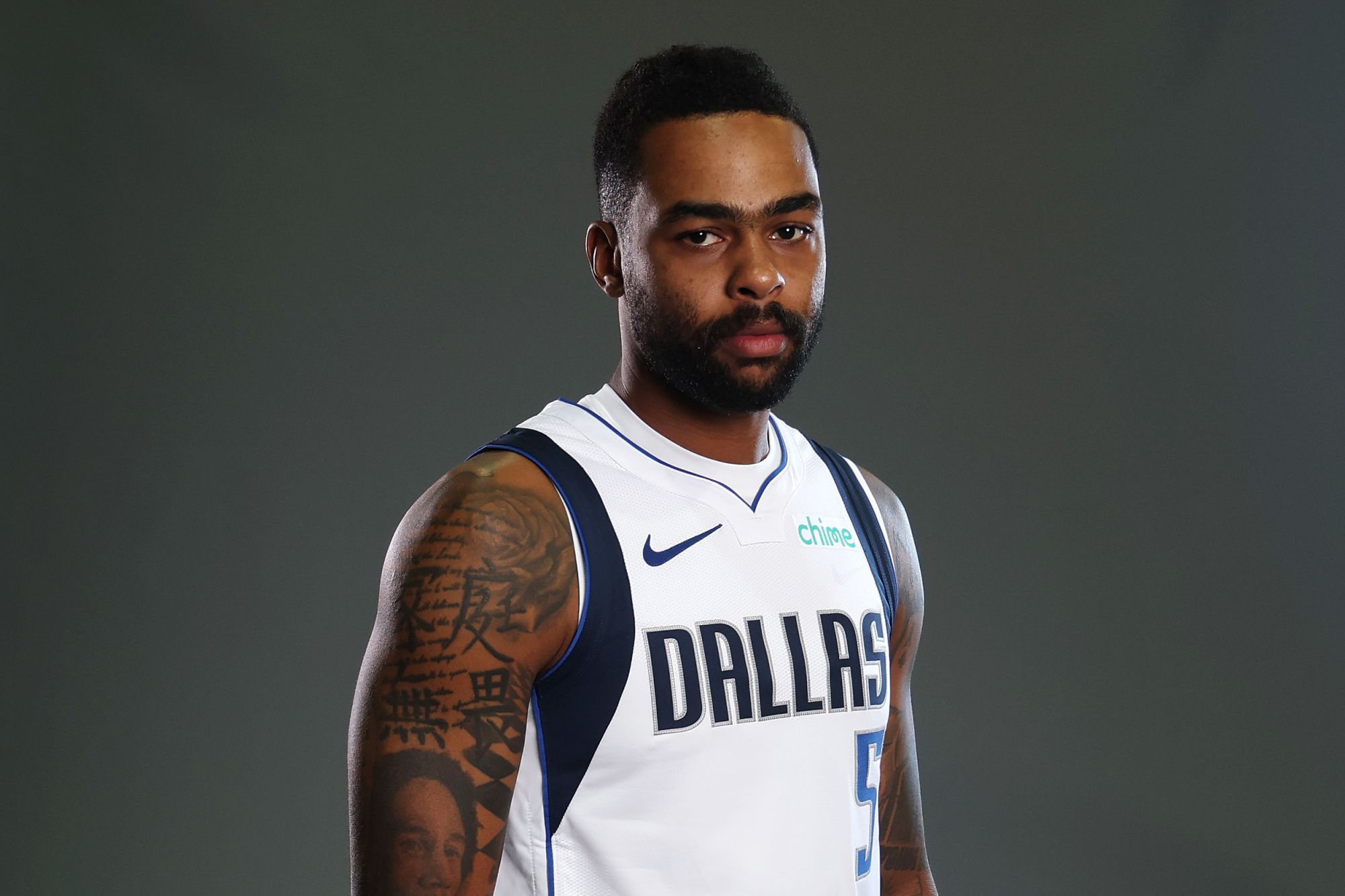 J'ai enfin changé la formation ! Russell servira de meneur de jeu titulaire pour les Mavericks aujourd'hui