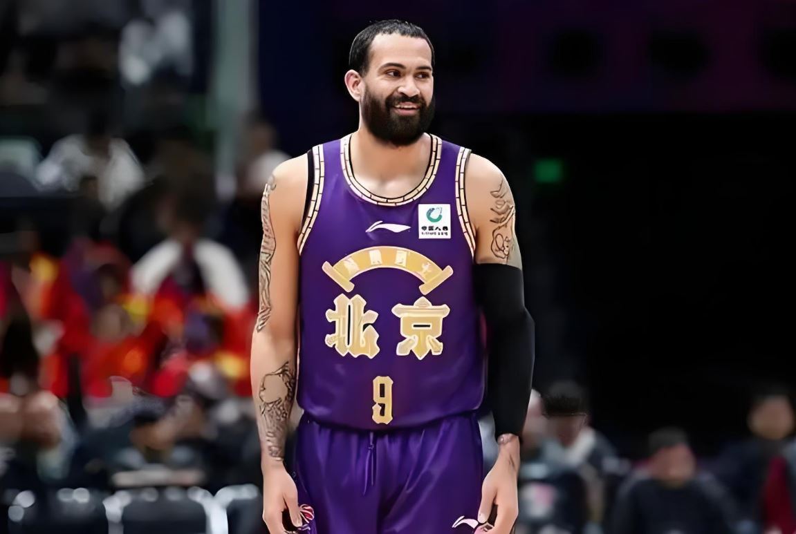 Content de te revoir! Riller a annoncé sur les réseaux sociaux : il reviendra dans l'équipe masculine de basket-ball des entreprises de Pékin lors de la nouvelle saison