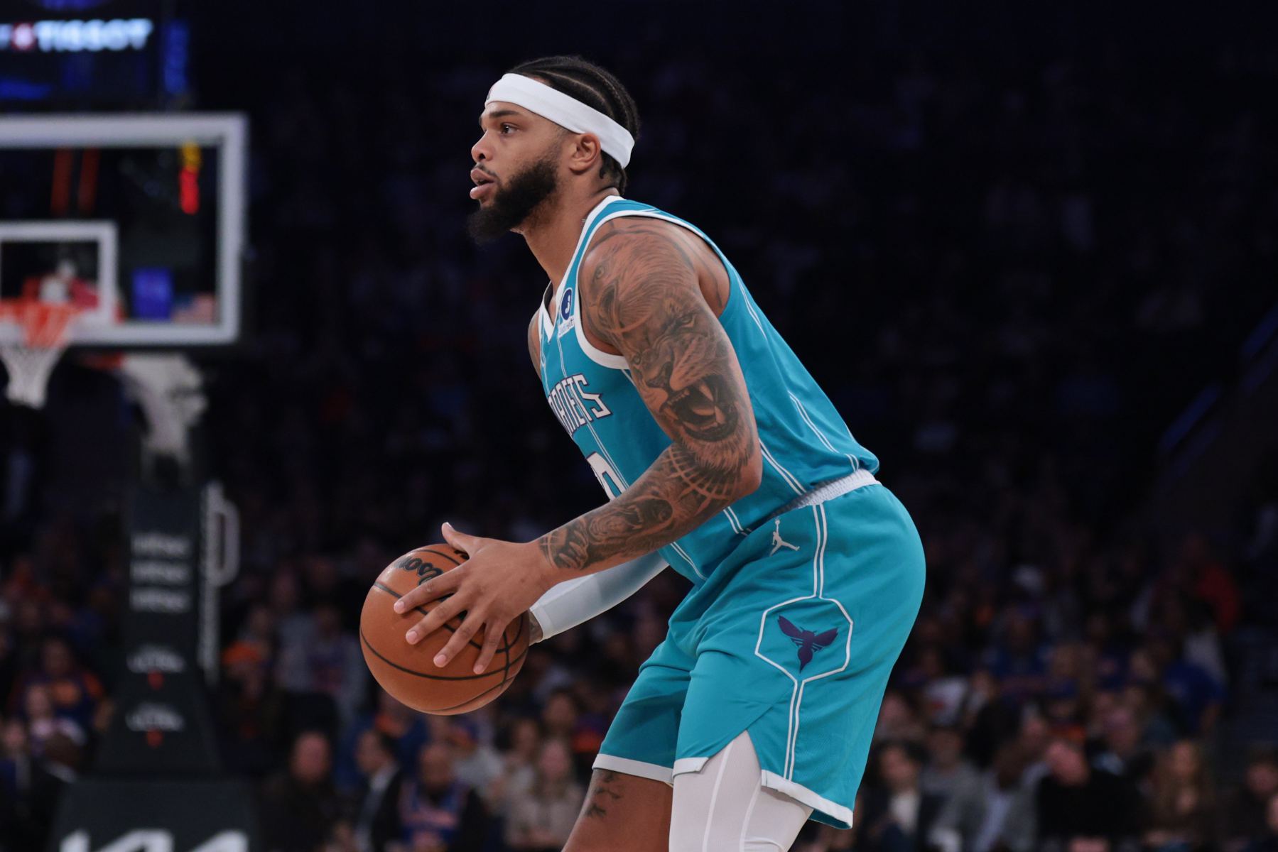 Les Hornets ont commis un total de 19 erreurs et 42 violations.