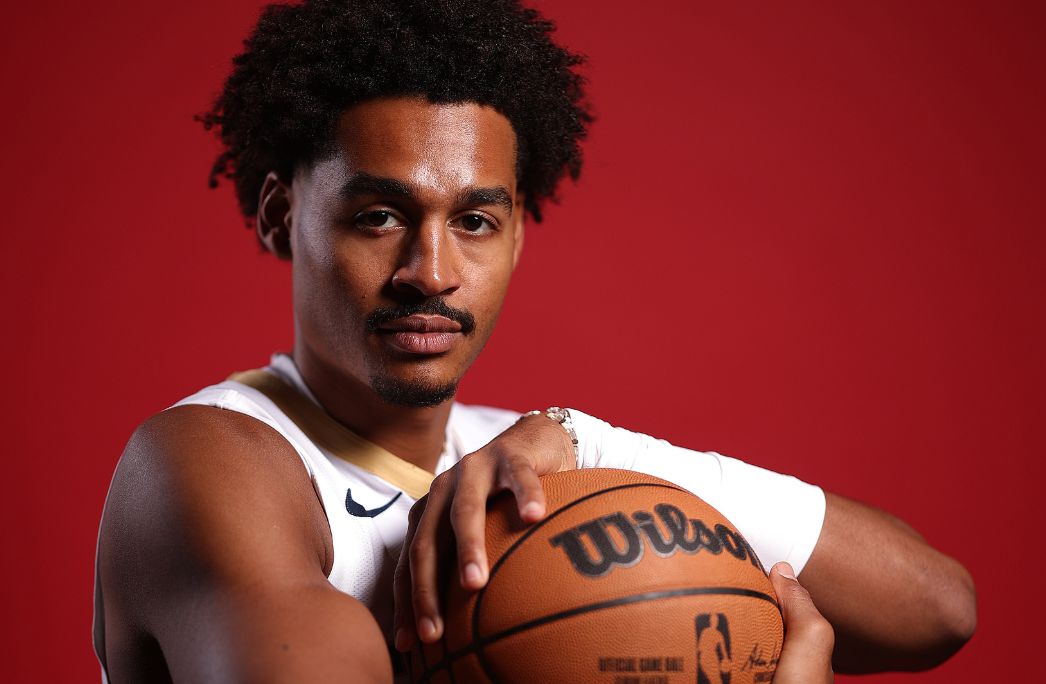 Quinn a marqué 12 points au quatrième quart, tandis que Poole a marqué 2 points en seconde période avec seulement les passes décisives de ses coéquipiers.