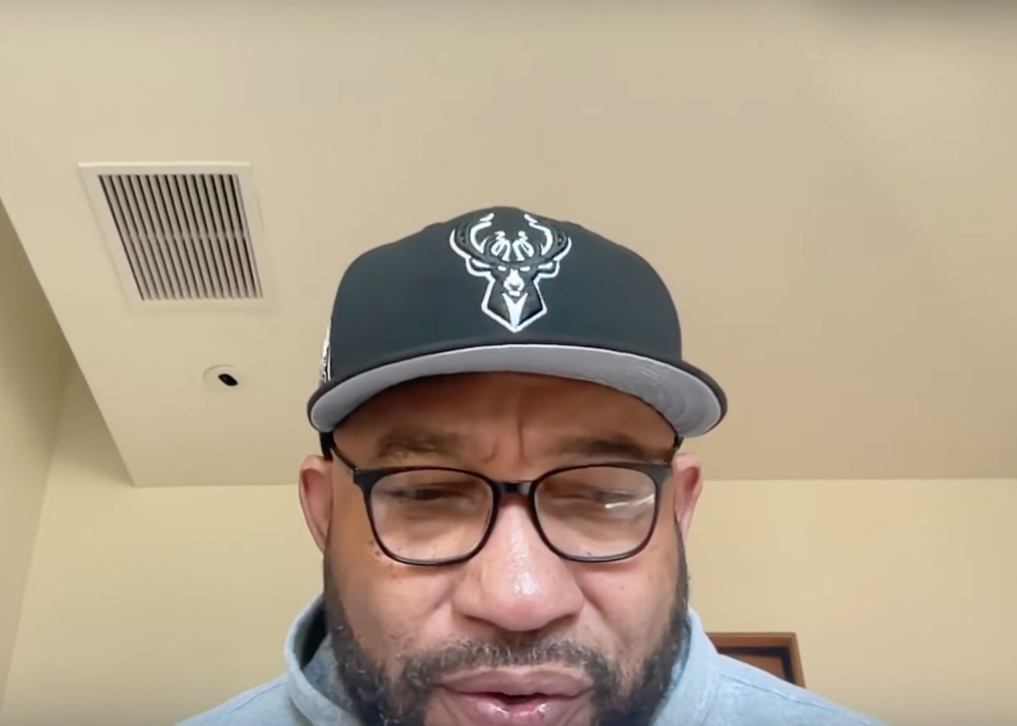 Hamm : Lorsque j'entraînais les Lakers, l'alignement était déséquilibré et il y avait divers problèmes parmi les stars.