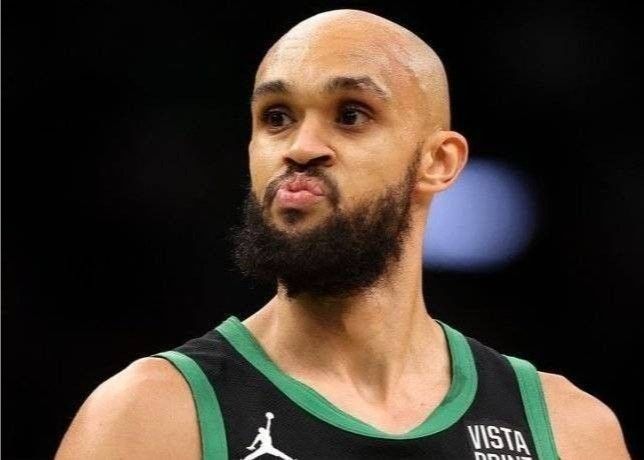 Blanc: Majora jouera des effets sonores de mitrailleuse pendant l'entraînement pour nous mettre rapidement dans un état de compétition.