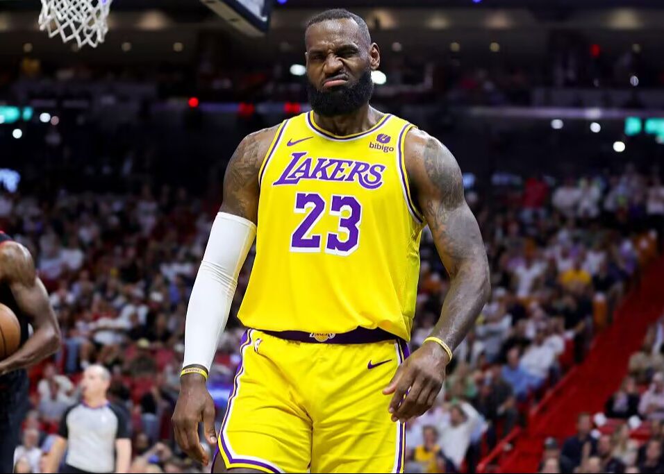 Journaliste américain : James n'a jamais demandé d'échange, les équipes espérant le faire délibérément répandre des rumeurs