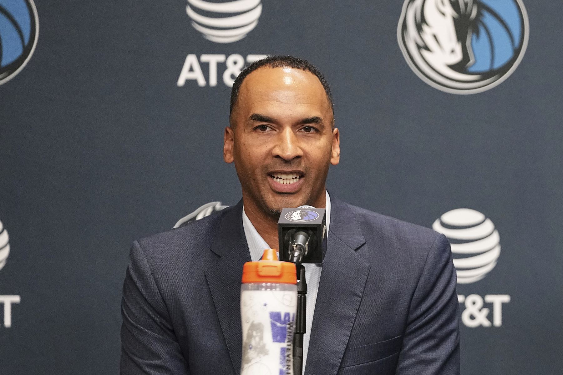 Doncic sur le licenciement d'Harrison : je me concentre sur les Lakers pour le moment