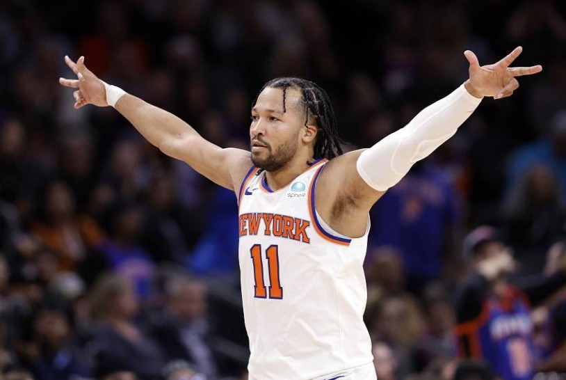 Des performances exceptionnelles ! Brunson a marqué 32 points sur 11 tirs sur 19 et 10 passes décisives.