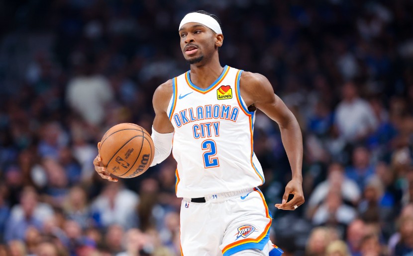 Des performances complètes! Alexander a contribué 9 points, 5 passes décisives et 2 interceptions au premier quart.