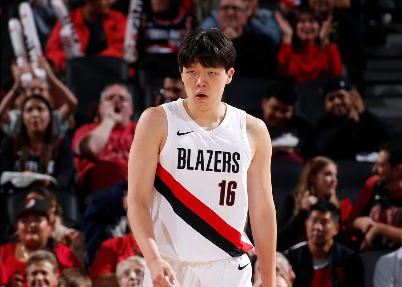Yang Hansen a marqué 6 points et 5 rebonds dans la première moitié du match de G League, avec un plus-moins de -25